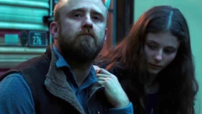 نقد و بررسی فیلم ردپای خود را باقی نگذارید. (2018) | چی‌بینو