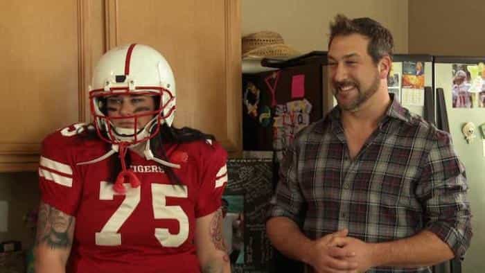 نقد و بررسی سریال والدین فقط متوجه نمی‌شوند. (2014)