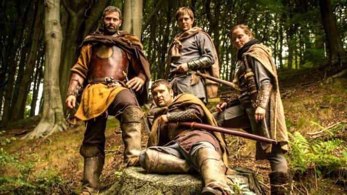 نقد و بررسی فیلم آرتور و مرلین محصول سال 2015 | چی‌بینو