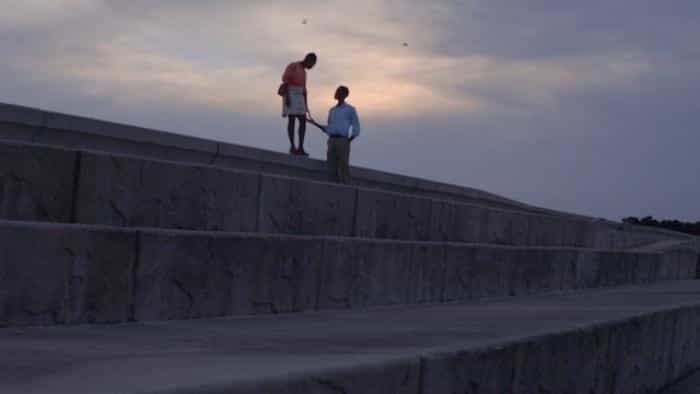 نقد و بررسی فیلم با تو در جنوب شهر محصول سال 2016 | چی‌بینو