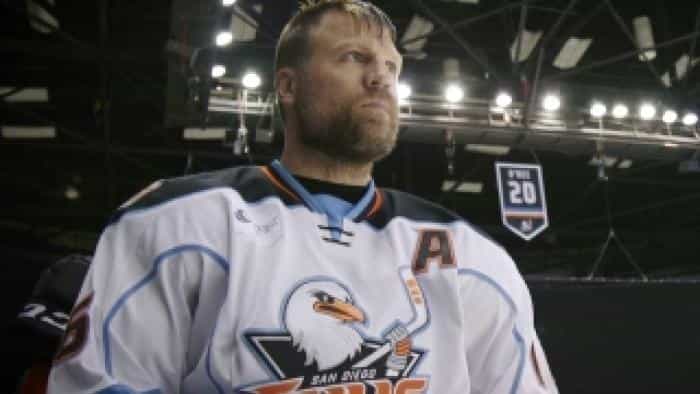 نقد و بررسی فیلم نگهبانان یخی محصول سال 2016 | چی‌بینو