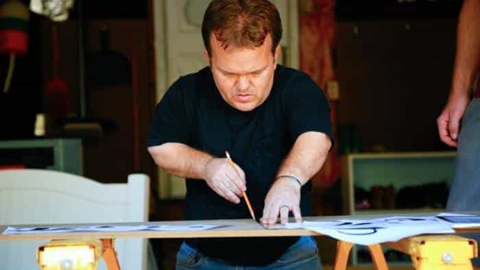 نقد و بررسی سریال خانواده کوچک ما محصول سال 2015 | چی‌بینو