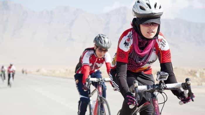 نقد و بررسی فیلم دوچرخههای افغانی محصول سال 2018 | چیبینو