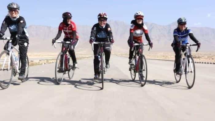 نقد و بررسی فیلم دوچرخههای افغانی محصول سال 2018 | چیبینو