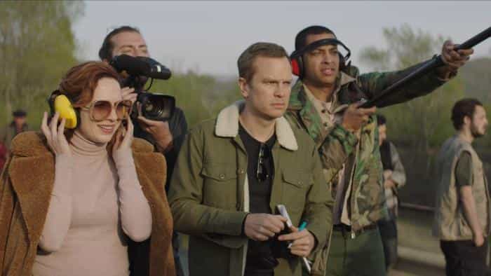 نقد و بررسی فیلم چگونه یک جنگ را جعل کنیم (2019) | چی‌بینو