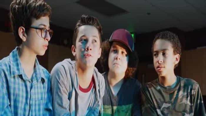 تماشای فیلم اسباب بازی های زمان محصول سال 2016 | چی‌بینو