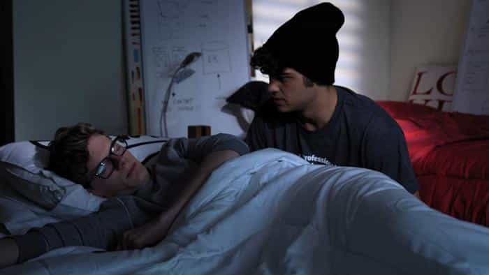نقد و بررسی فیلم لایک خورده محصول سال 2018 | چی‌بینو