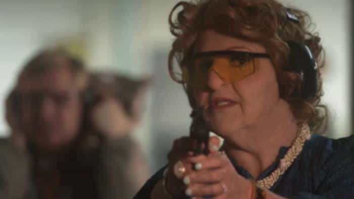 نقد و بررسی سریال گیجی انجامش میده محصول سال 2015 | چی‌بینو