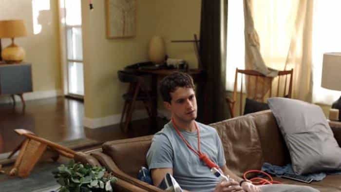 نقد و بررسی سریال متقلبان محصول سال 2017 | چی‌بینو