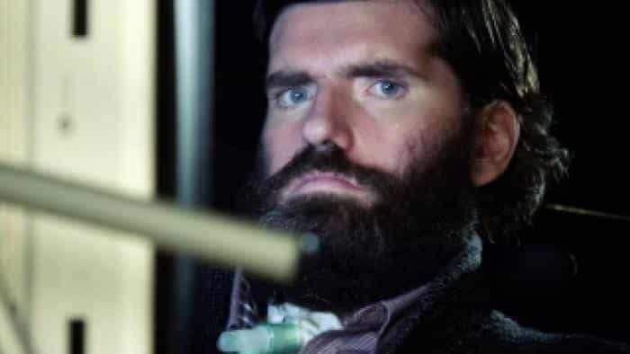 نقد و بررسی فیلم هنوز تاریک نشده محصول سال 2016 | چی‌بینو