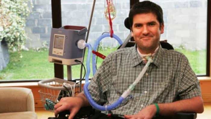 نقد و بررسی فیلم هنوز تاریک نشده محصول سال 2016 | چی‌بینو