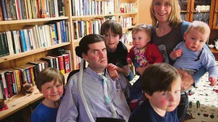 نقد و بررسی فیلم هنوز تاریک نشده محصول سال 2016 | چی‌بینو