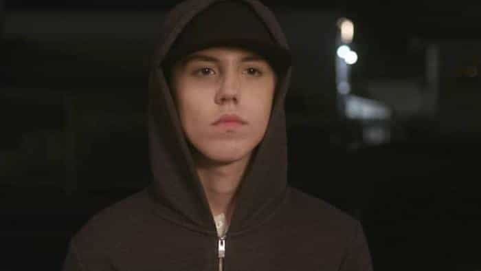 نقد و بررسی فیلم «کسی باش» محصول سال 2016 | چی‌بینو