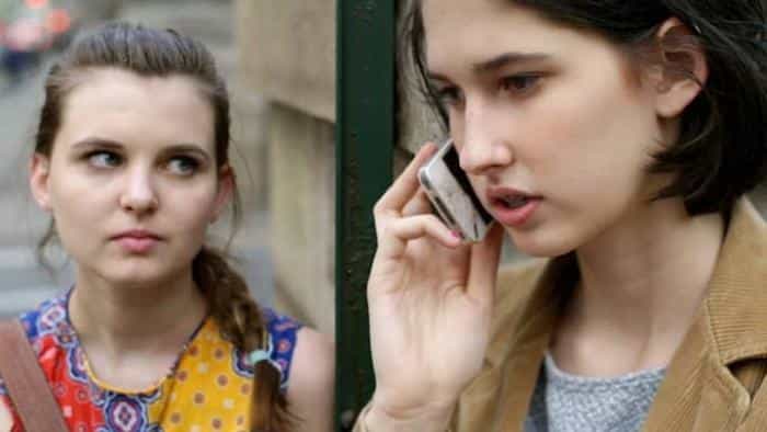 نقد و بررسی فیلم همه این اضطراب محصول سال 2016 | چی‌بینو