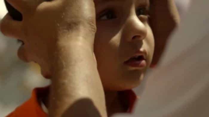 نقد و بررسی فیلم زیر عمامه محصول سال 2016 | چی‌بینو