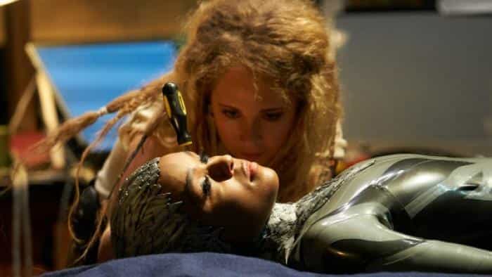 نقد و بررسی سریال رؤیای الکتریکی محصول سال 2017 | چی‌بینو