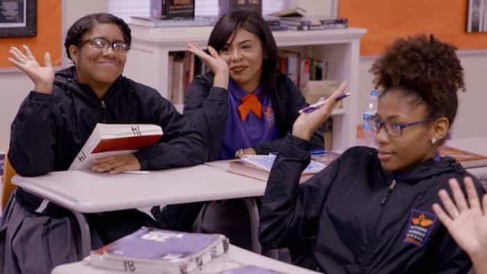 نقد و بررسی فیلم گام محصول سال 2017 | چی‌بینو