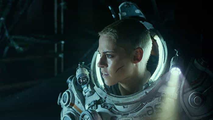 تماشای فیلم زیر آب محصول سال 2020 | چی‌بینو