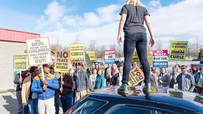 تماشای فیلم خودجوش محصول سال 2020 | چی‌بینو