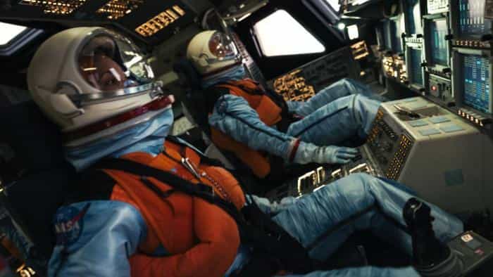 تماشای فیلم سقوط ماه محصول سال 2022 | چی‌بینو