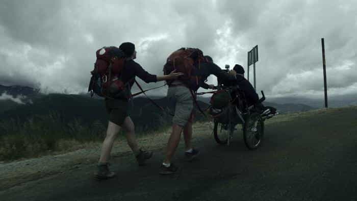 نقد و بررسی فیلم من شما را تشویق می‌کنم: ...(2017) | چی‌بینو