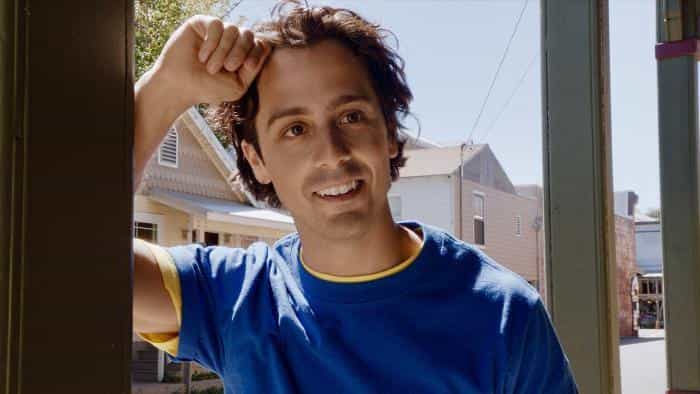 نقد و بررسی فیلم در پی نور محصول سال 2019 | چی‌بینو