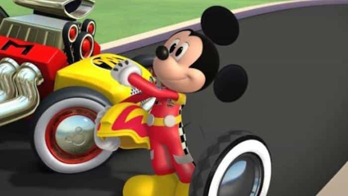 تماشای انیمیشن میکی موس و مسابقه ماشین سواری (2017)