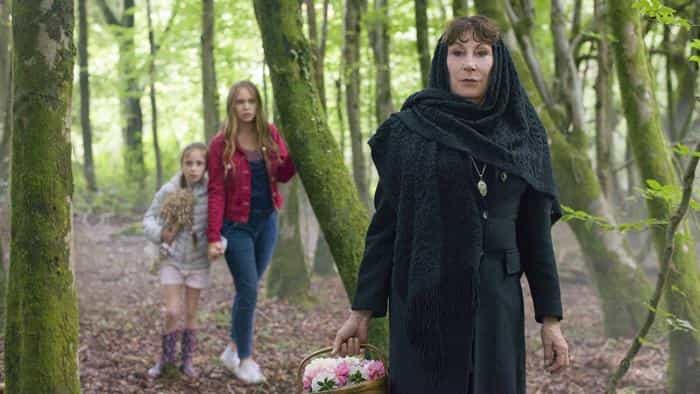 نقد و بررسی فیلم تماشاگر در جنگل محصول سال 2017 | چی‌بینو