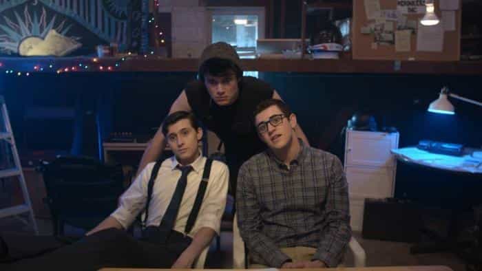 نقد و بررسی فیلم شرکت ردکننده شایعات (2019) | چیبینو