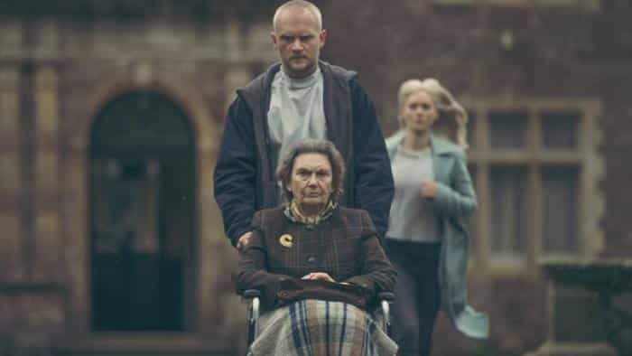 نقد و بررسی سریال مرثیه محصول سال 2018 | چی‌بینو