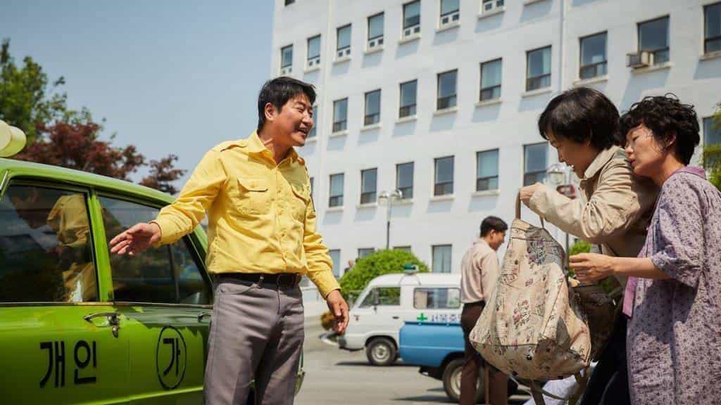 نقد و بررسی فیلم راننده تاکسی محصول سال 2017 | چی‌بینو