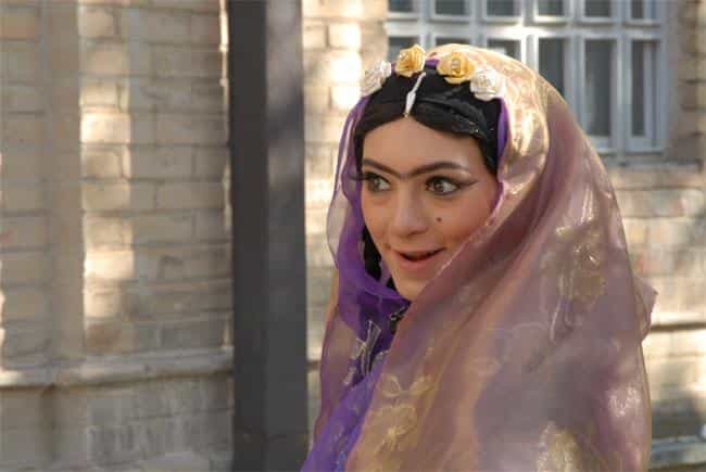 نقد و بررسی فیلم خاله سوسکه محصول سال 2009 | چیبینو