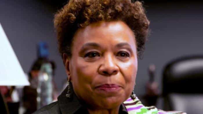 نقد و بررسی فیلم حق به قدرت محصول سال 2020 | چی‌بینو