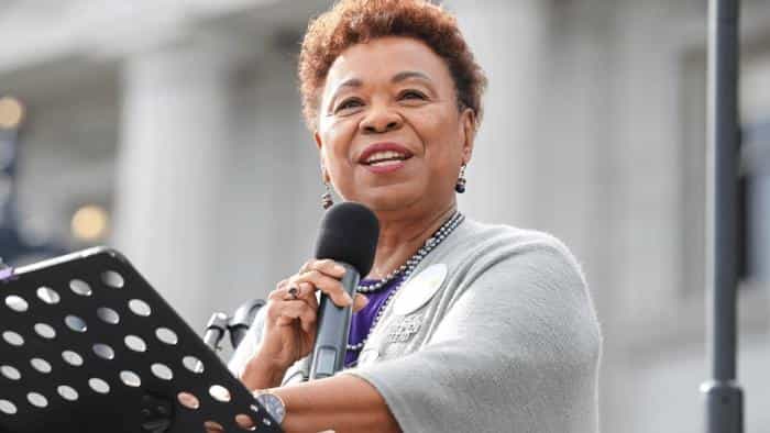 نقد و بررسی فیلم حق به قدرت محصول سال 2020 | چی‌بینو