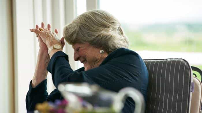 نقد و بررسی فیلم چای با بانوان محصول سال 2018 | چی‌بینو