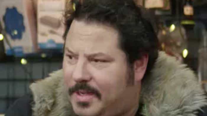 نقد و بررسی فیلم مکس، بارگذاری مجدد و انف...(2020) | چی‌بینو