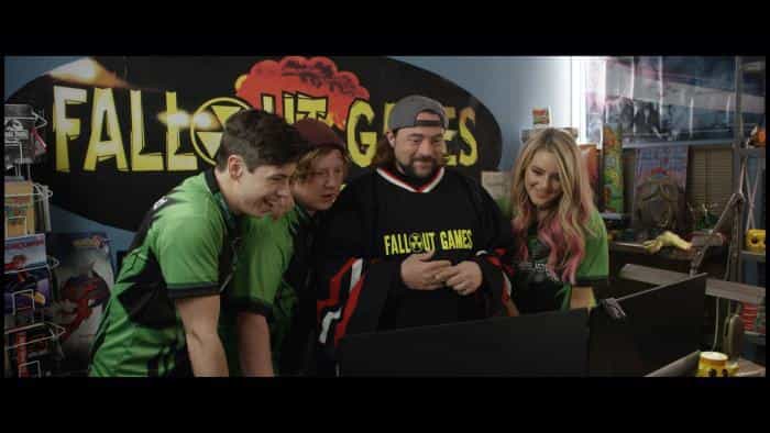 نقد و بررسی فیلم مکس، بارگذاری مجدد و انف...(2020) | چی‌بینو