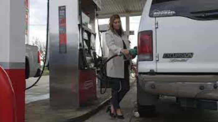 نقد و بررسی فیلم روغن داغ محصول سال 2017 | چی‌بینو