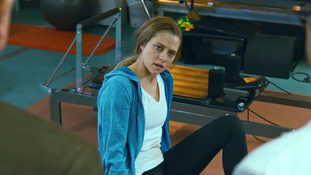 نقد و بررسی فیلم مثل یک دختر سواری کن (2019) | چی‌بینو