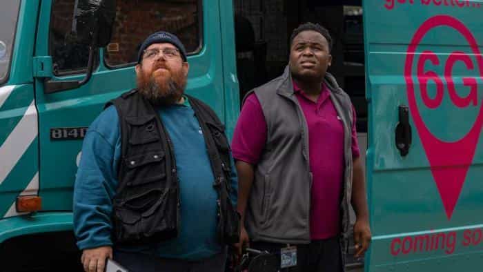 نقد و بررسی سریال جستجوگران حقیقت محصول سال 2020 | چی‌بینو