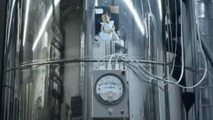 نقد و بررسی فیلم امید منجمد محصول سال 2019 | چی‌بینو