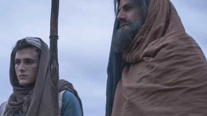 نقد و بررسی فیلم فرزندِ پسرِ یگانه‌اش (2023) | چی‌بینو