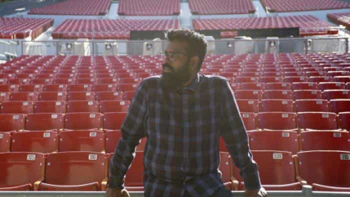 نقد و بررسی سریال مهاجر دیگری از راه رسید (2018) | چی‌بینو