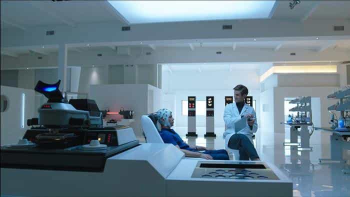 نقد و بررسی سریال شهر عجیب و غریب محصول سال 2019 | چی‌بینو