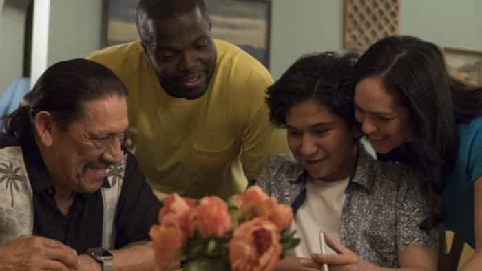 نقد و بررسی فیلم مراقبت از پدربزرگ و مادربزرگ (2019)