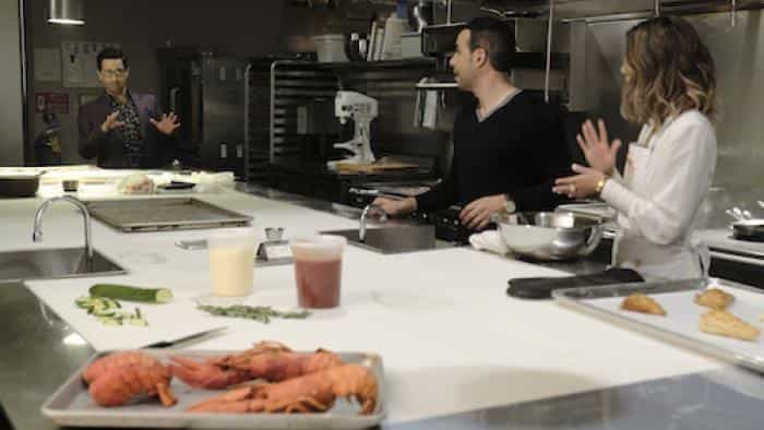 نقد و بررسی سریال نانوا و زیبایی محصول سال 2020 | چی‌بینو