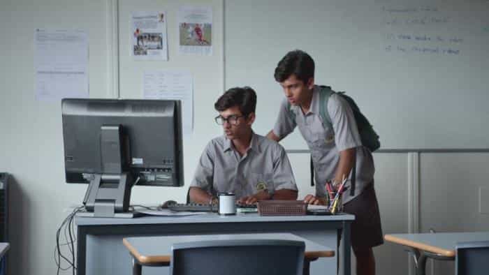 نقد و بررسی سریال فهرست نشده محصول سال 2019 | چی‌بینو