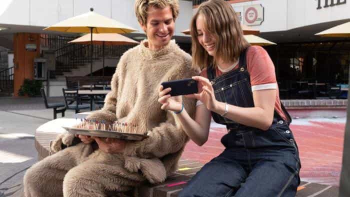 نقد و بررسی فیلم جریان اصلی محصول سال 2020 | چی‌بینو