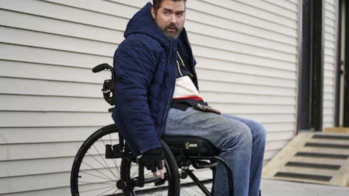 نقد و بررسی سریال خط قرمز محصول سال 2019 | چی‌بینو