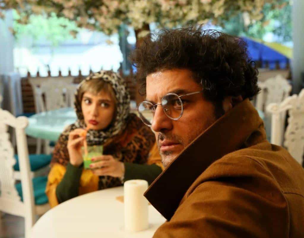 نقد و بررسی فیلم پالتو شتری محصول سال 2019 | چیبینو